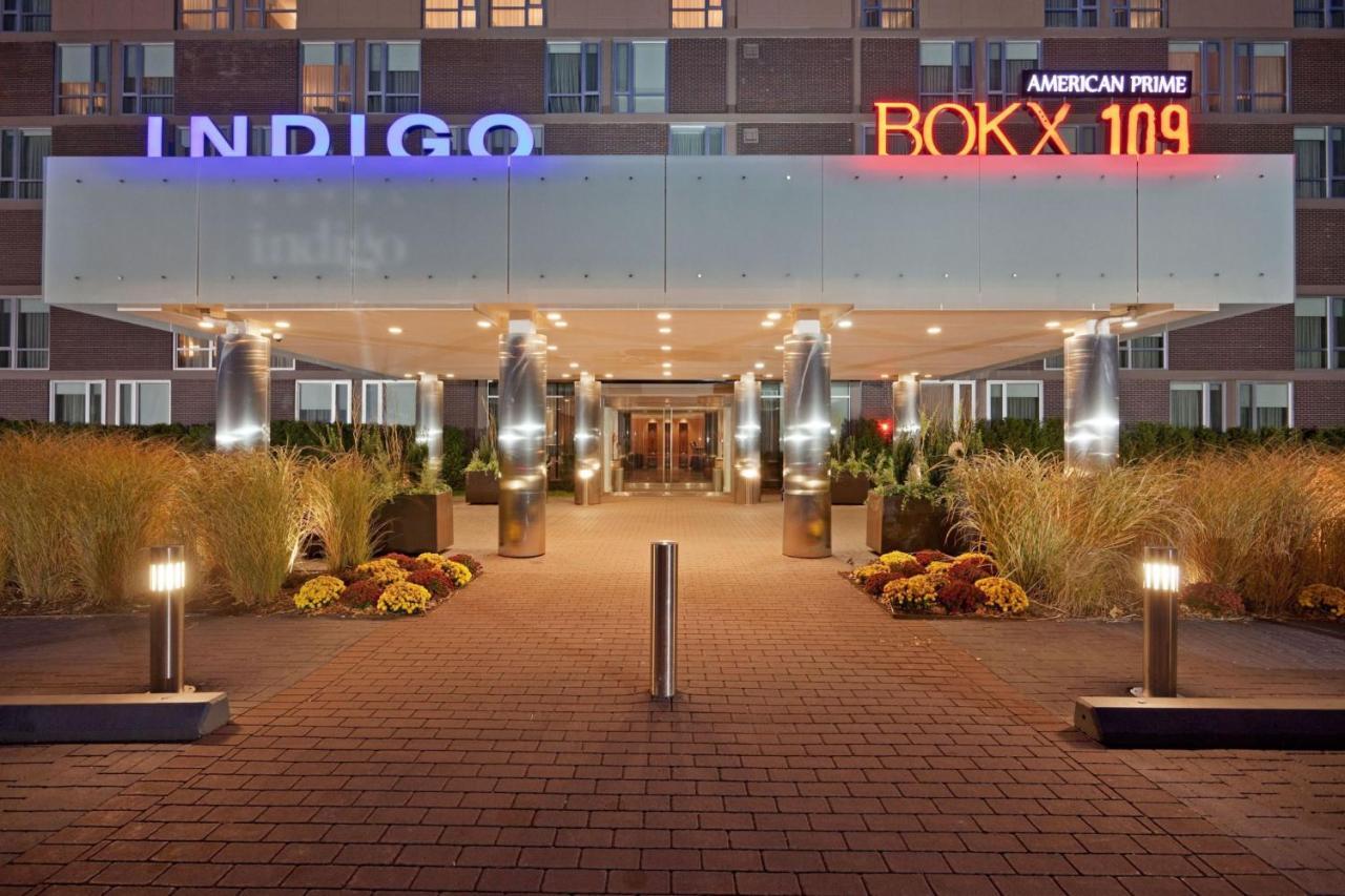 Hotel Indigo Boston - Newton Riverside Exteriör bild